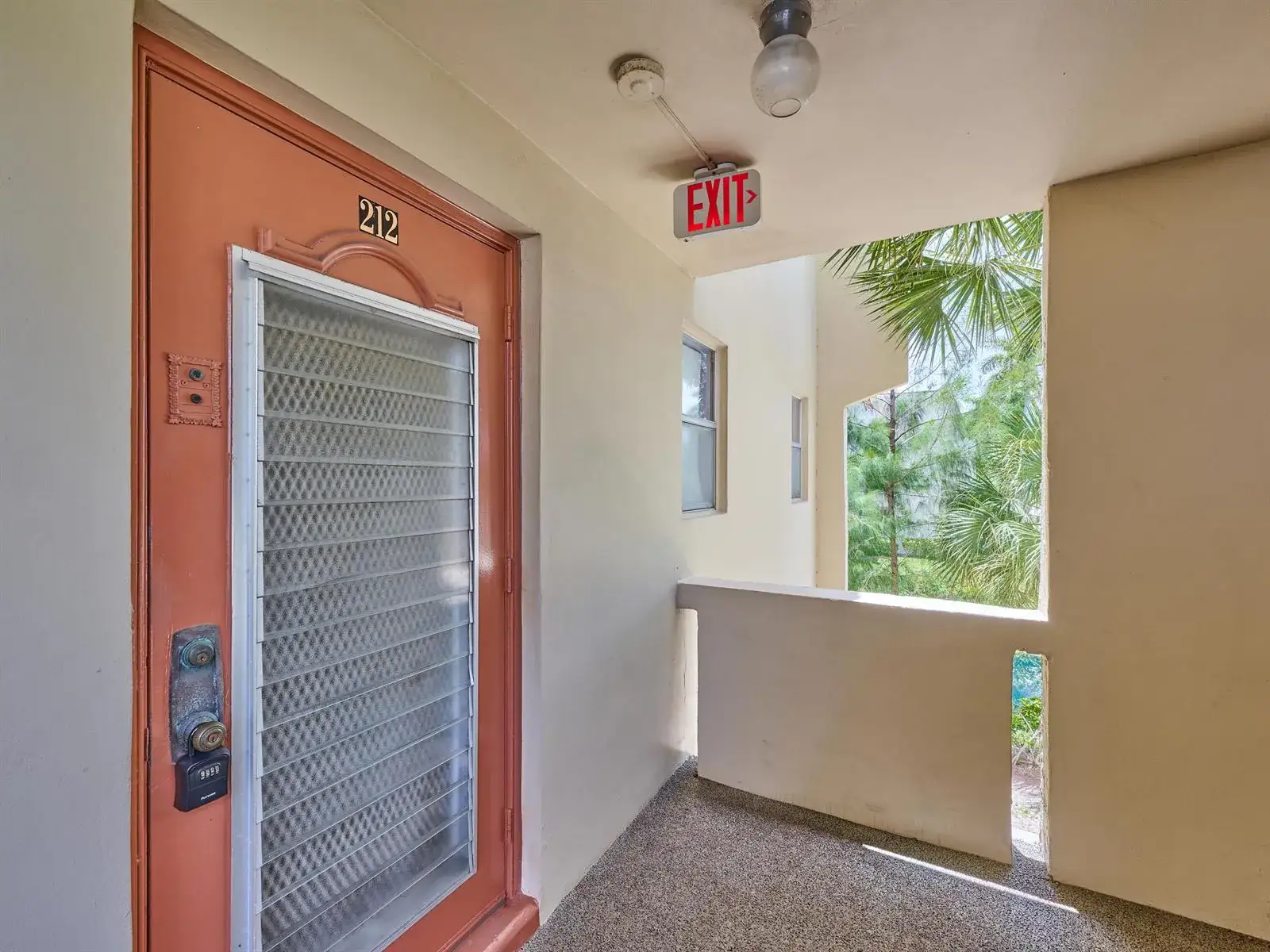 3091 E Sunrise Lakes Drive E # 212, Sunrise FL 33322
