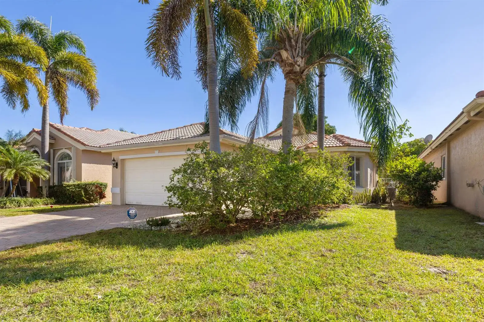 3800 WOODFIELD Drive, Coconut Creek FL 33073 photo 3