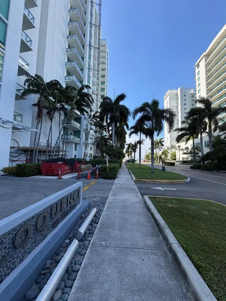 7930 EAST Drive # 1506, North Bay Village FL 33141