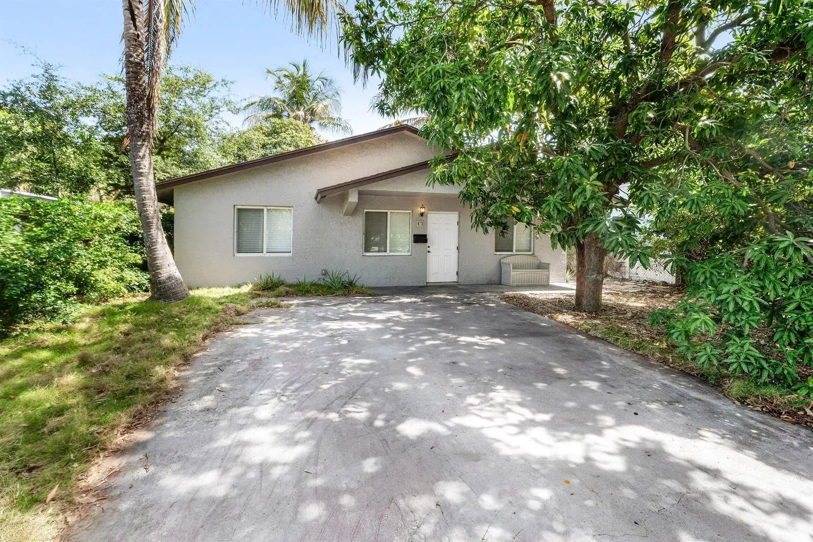417 UPLAND Road, West Palm Beach FL 33401 photo 2