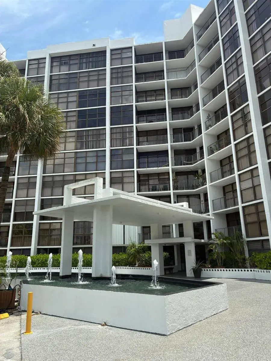400 LESLIE Drive # 502, Hallandale Beach FL 33009
