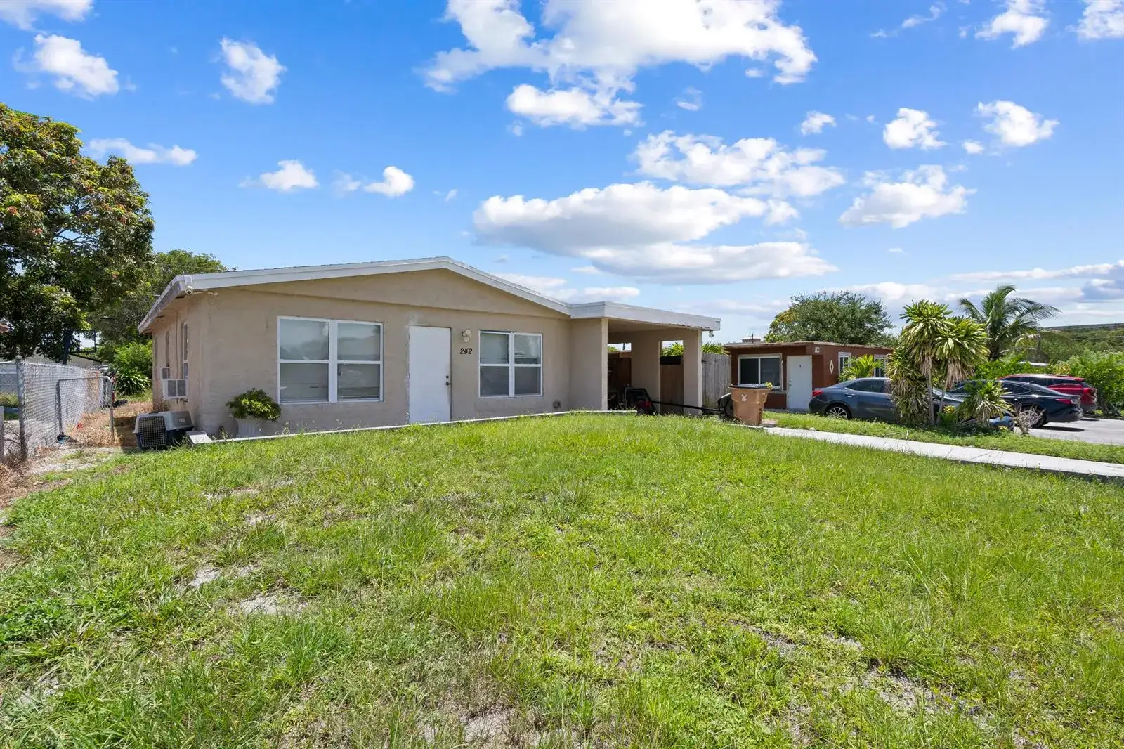 242 SW 3RD Street, Deerfield Beach FL 33441 photo 2