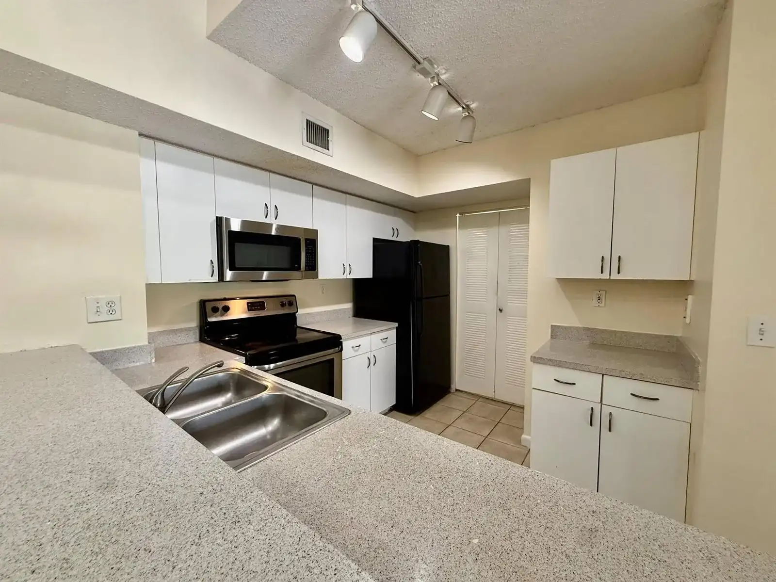 3840 Lyons Road # 305, Coconut Creek FL 33073