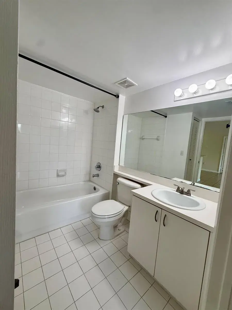 3840 Lyons Road # 305, Coconut Creek FL 33073 photo 3