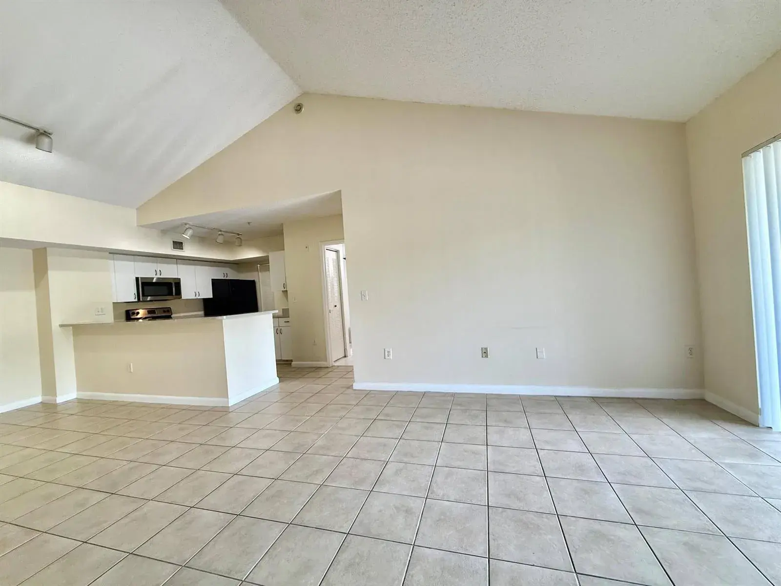 3840 Lyons Road # 305, Coconut Creek FL 33073 photo 4