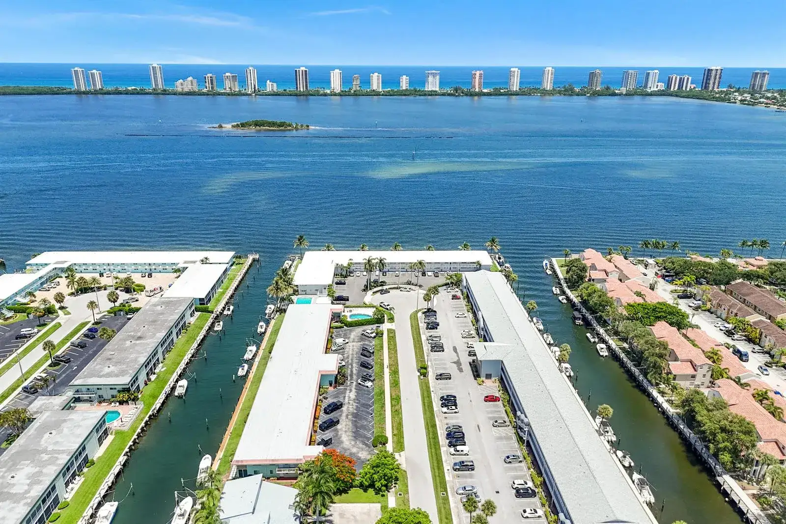 117 Lehane Terrace # 211, North Palm Beach FL 33408