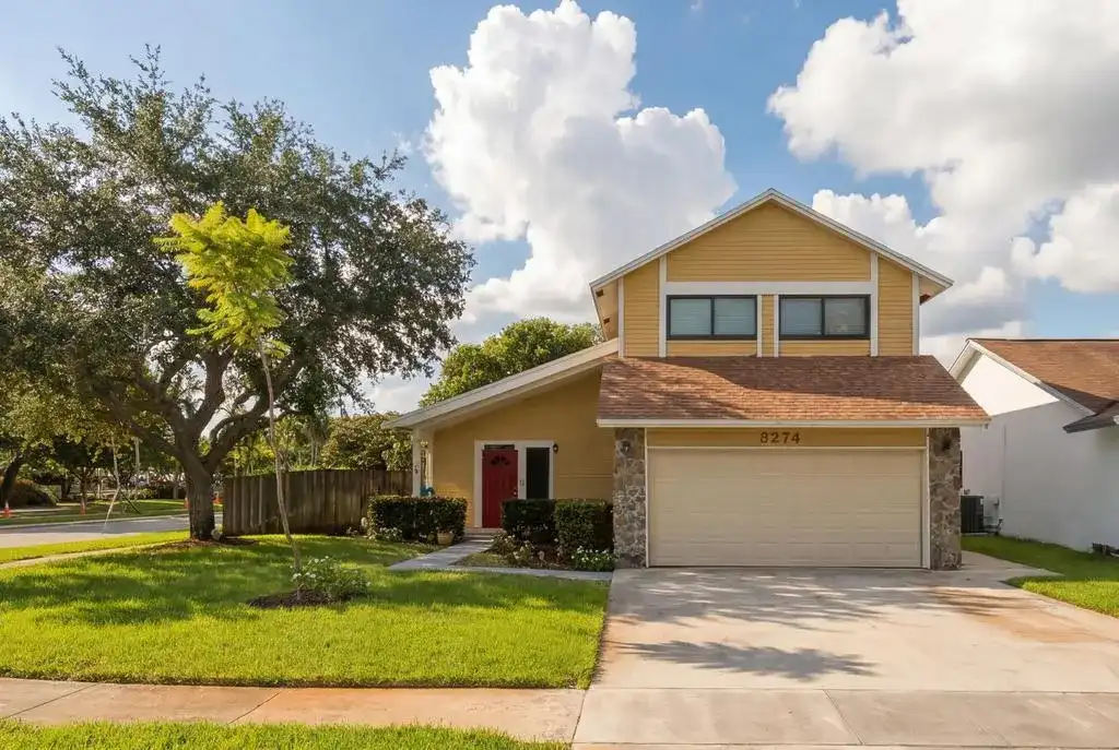 3274 NW 104TH Terrace, Sunrise FL 33351