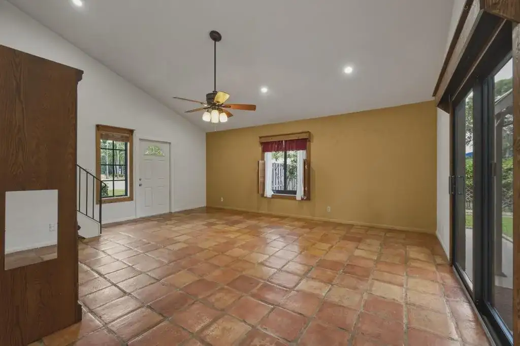 3274 NW 104TH Terrace, Sunrise FL 33351 photo 2
