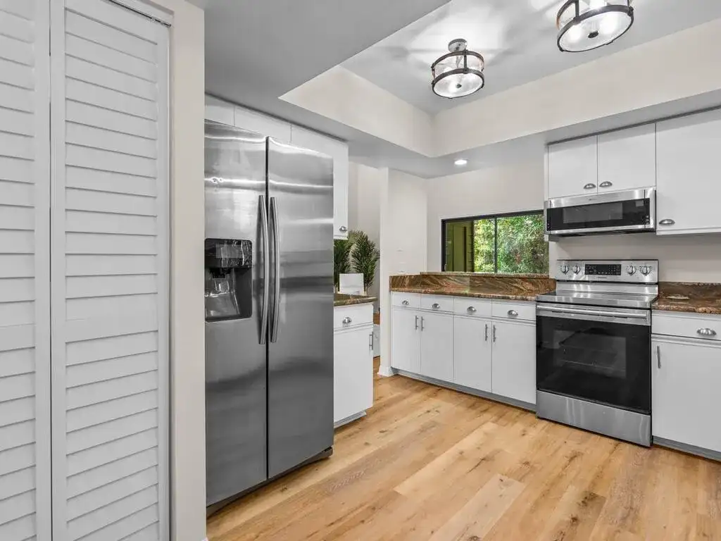 2125 PINE CREEK Boulevard # 205, Vero Beach FL 32966 photo 4