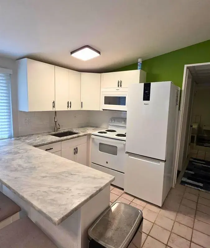 1716 NE 17th Way, Fort Lauderdale FL 33305