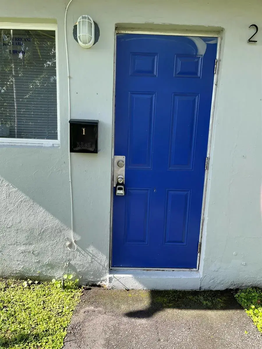 2300 NW 6th Street # 4, Fort Lauderdale FL 33311