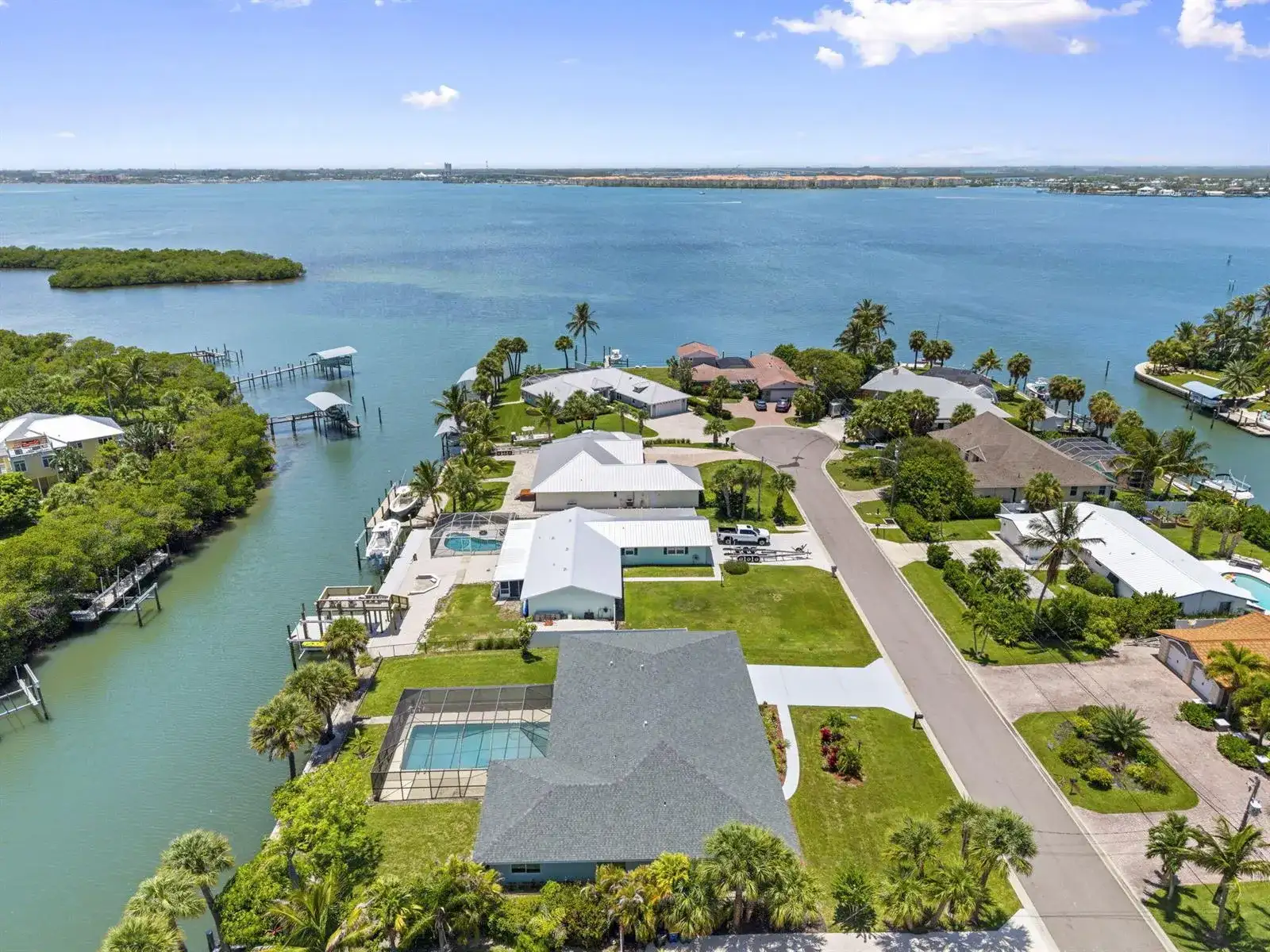1709 Rio Vista Drive, Fort Pierce FL 34949 photo 2