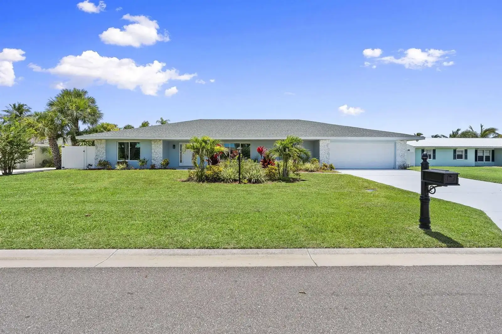 1709 Rio Vista Drive, Fort Pierce FL 34949 photo 3
