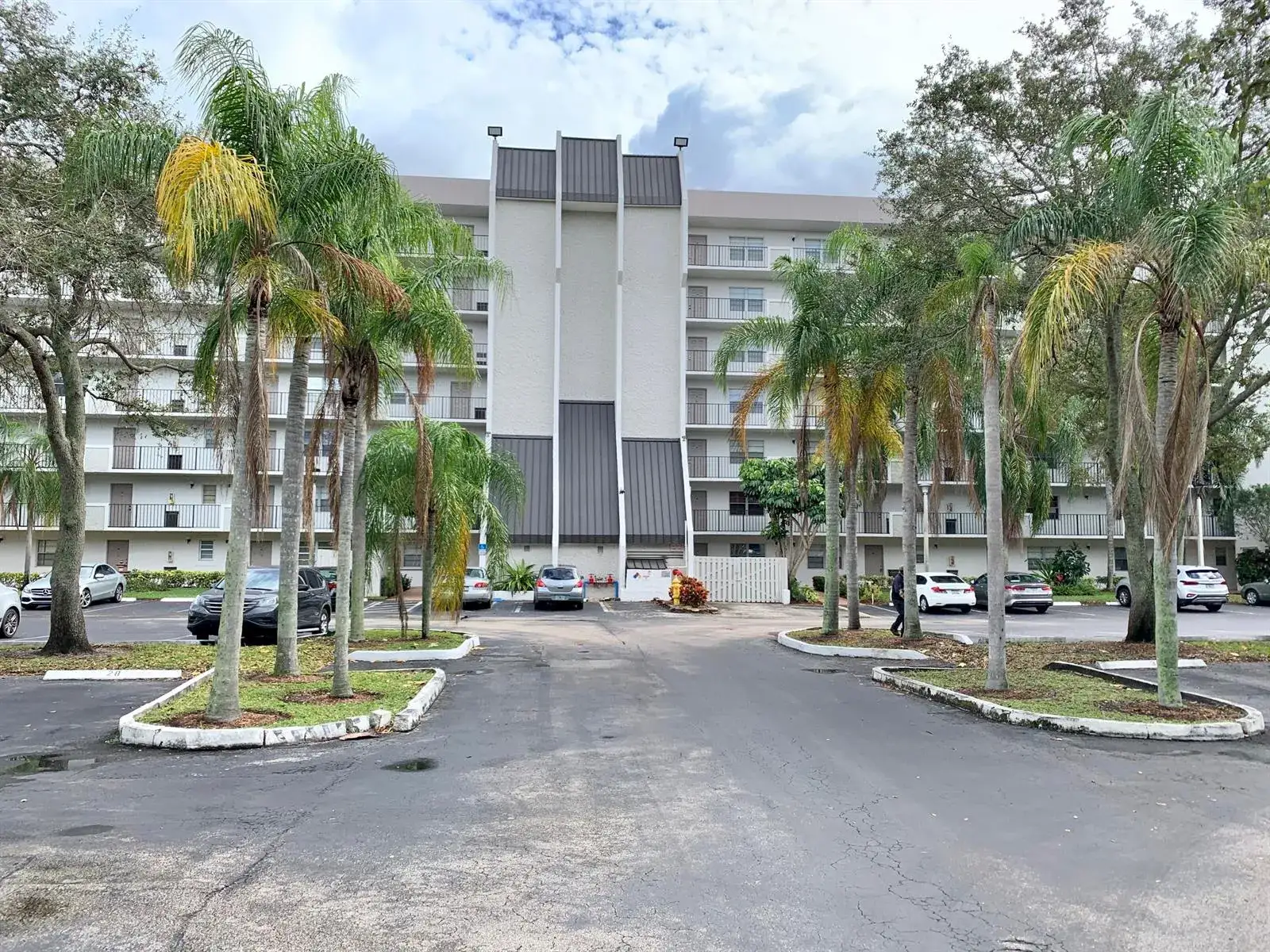 3100 W Rolling Hills Circle # 309, Davie FL 33328