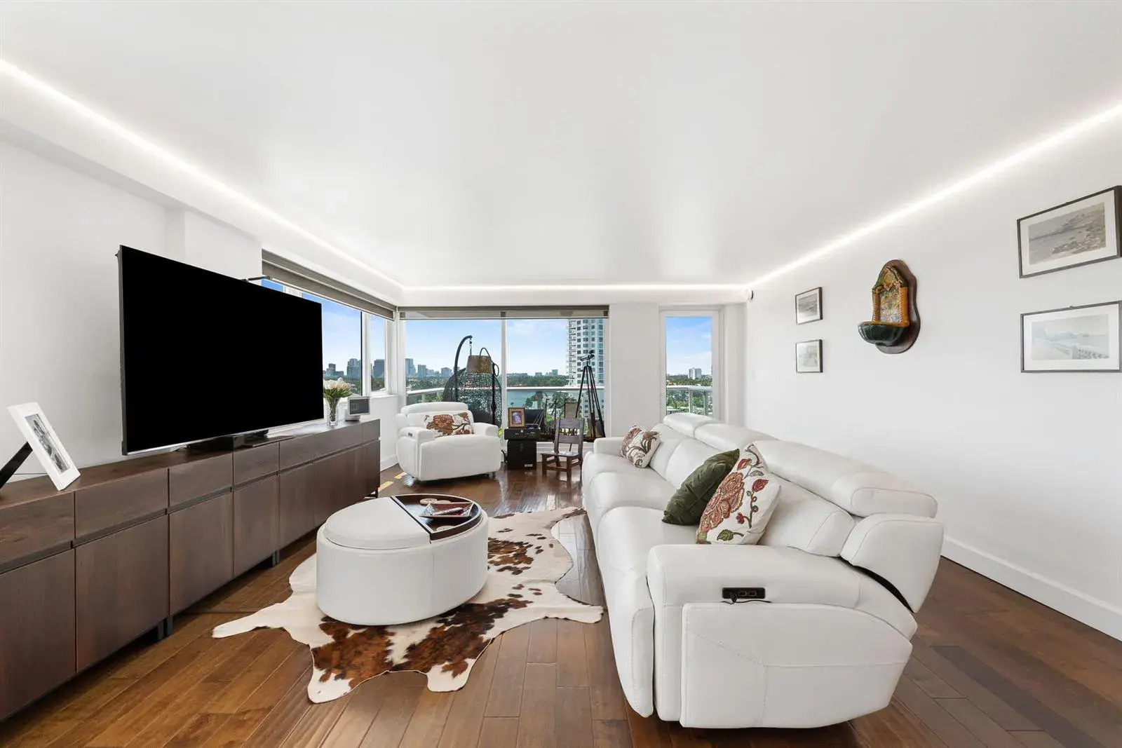 3000 Holiday Drive # 905, Fort Lauderdale FL 33316