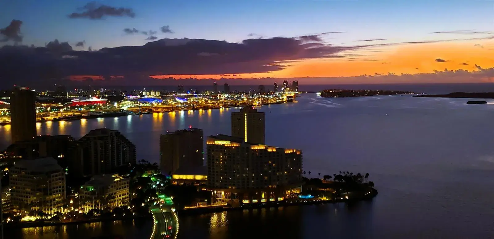 951 Brickell Avenue # 4308, Miami FL 33131