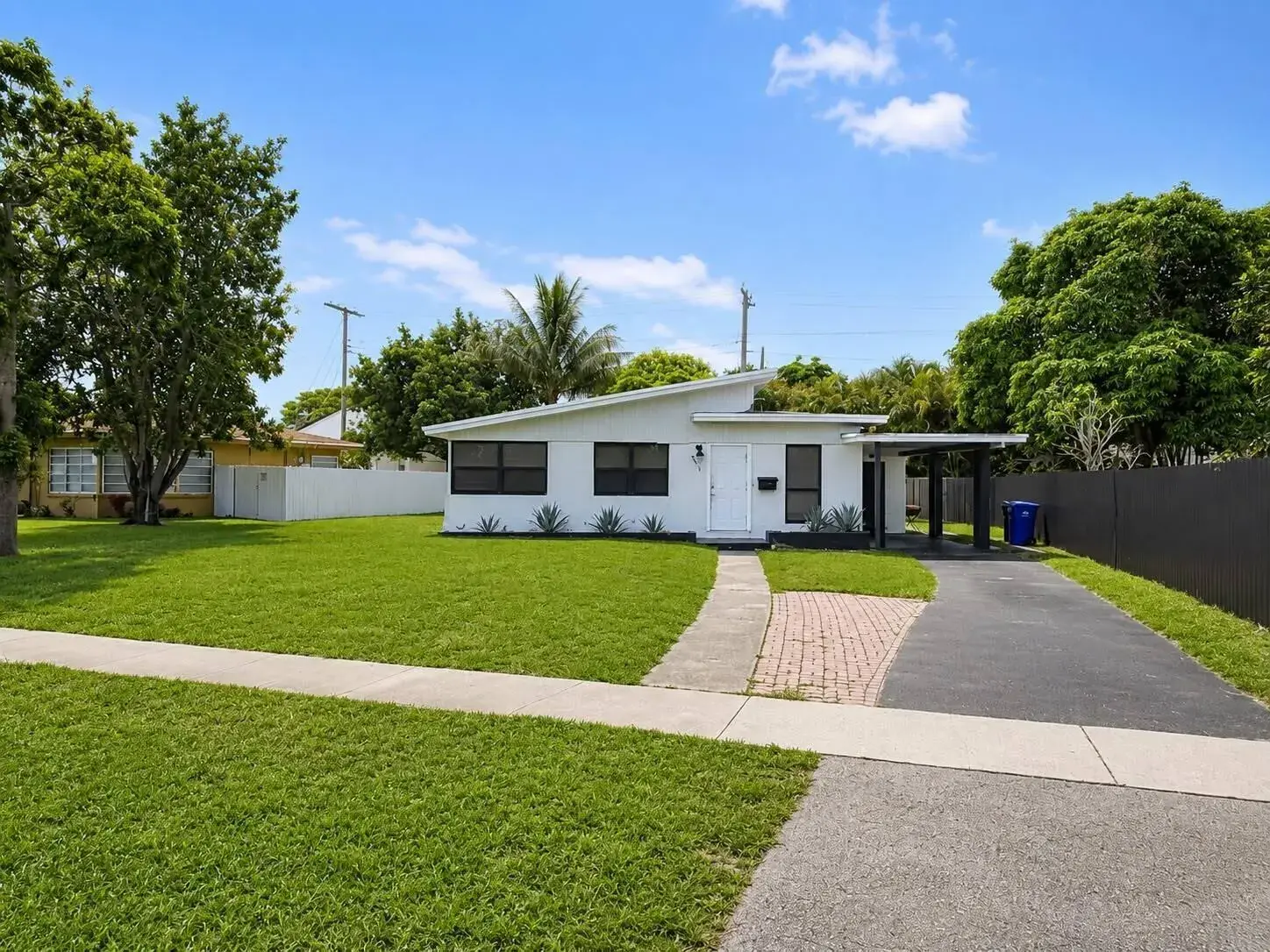 371 Kentucky Avenue, Fort Lauderdale FL 33312