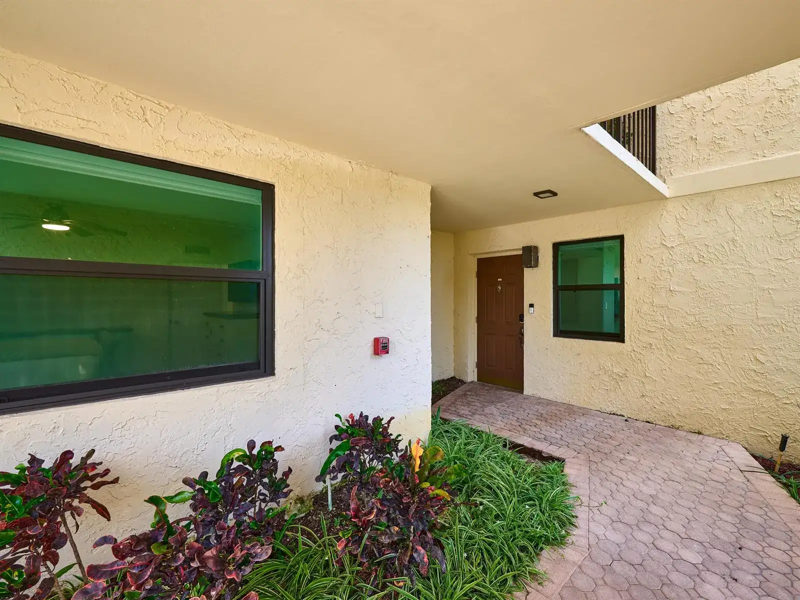 374 Golfview Road # 106, North Palm Beach FL 33408 photo 5