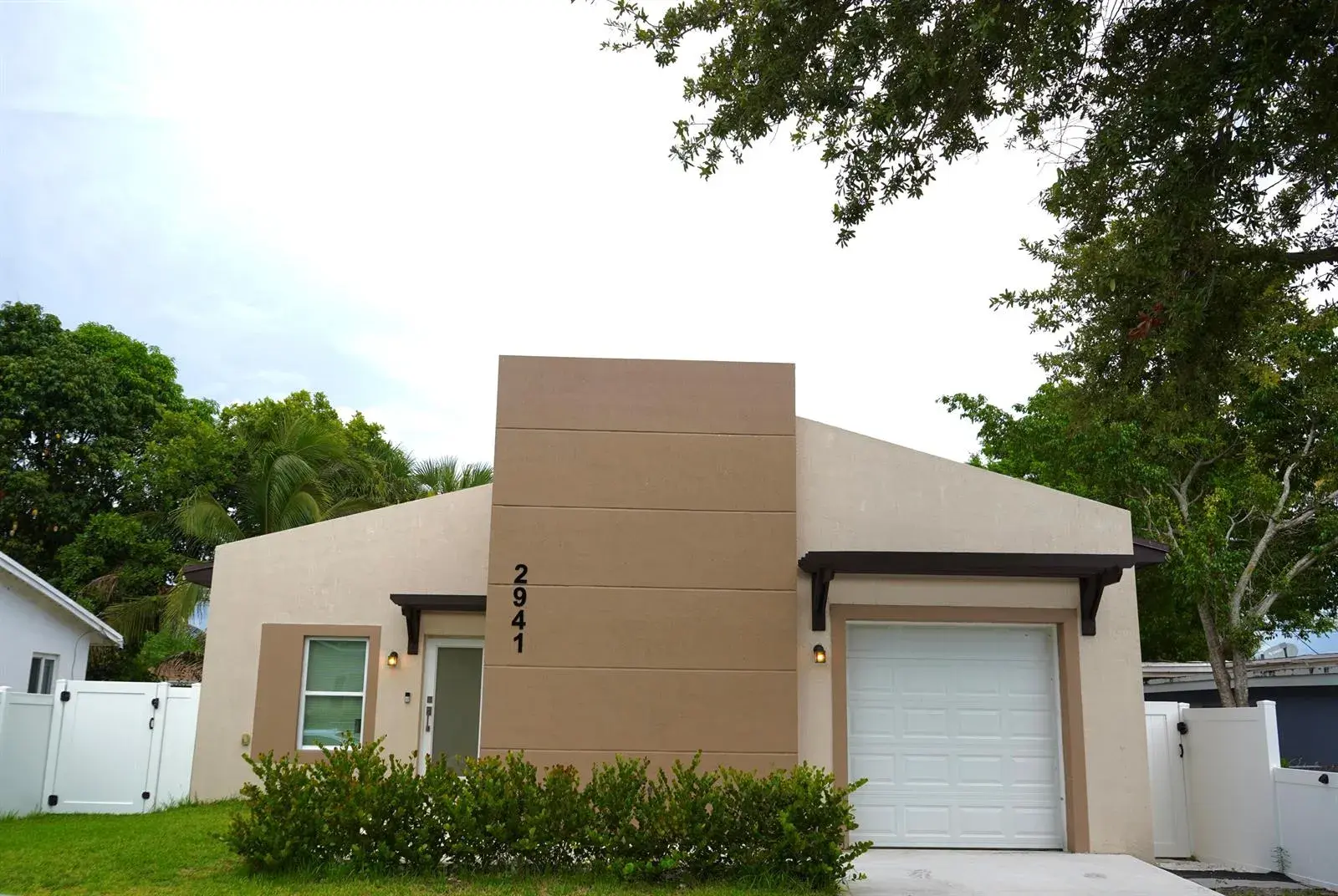 2941 NW 7th Court, Fort Lauderdale FL 33311