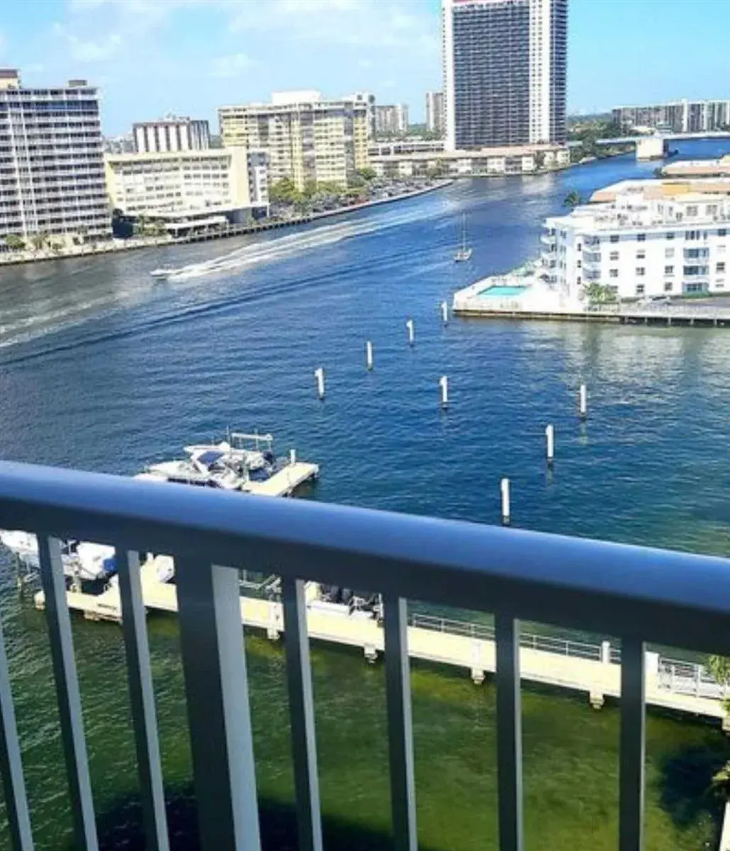 1965 S Ocean Drive # 9q, Hallandale Beach FL 33009