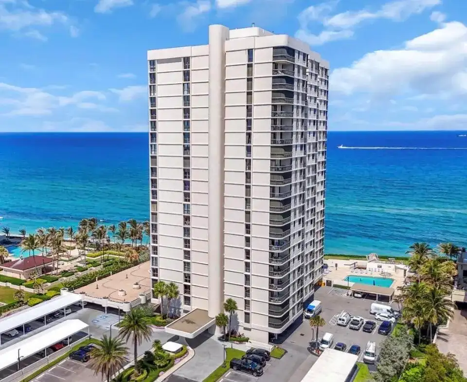 5380 N OCEAN Drive # 19F, Singer Island FL 33404 photo 4