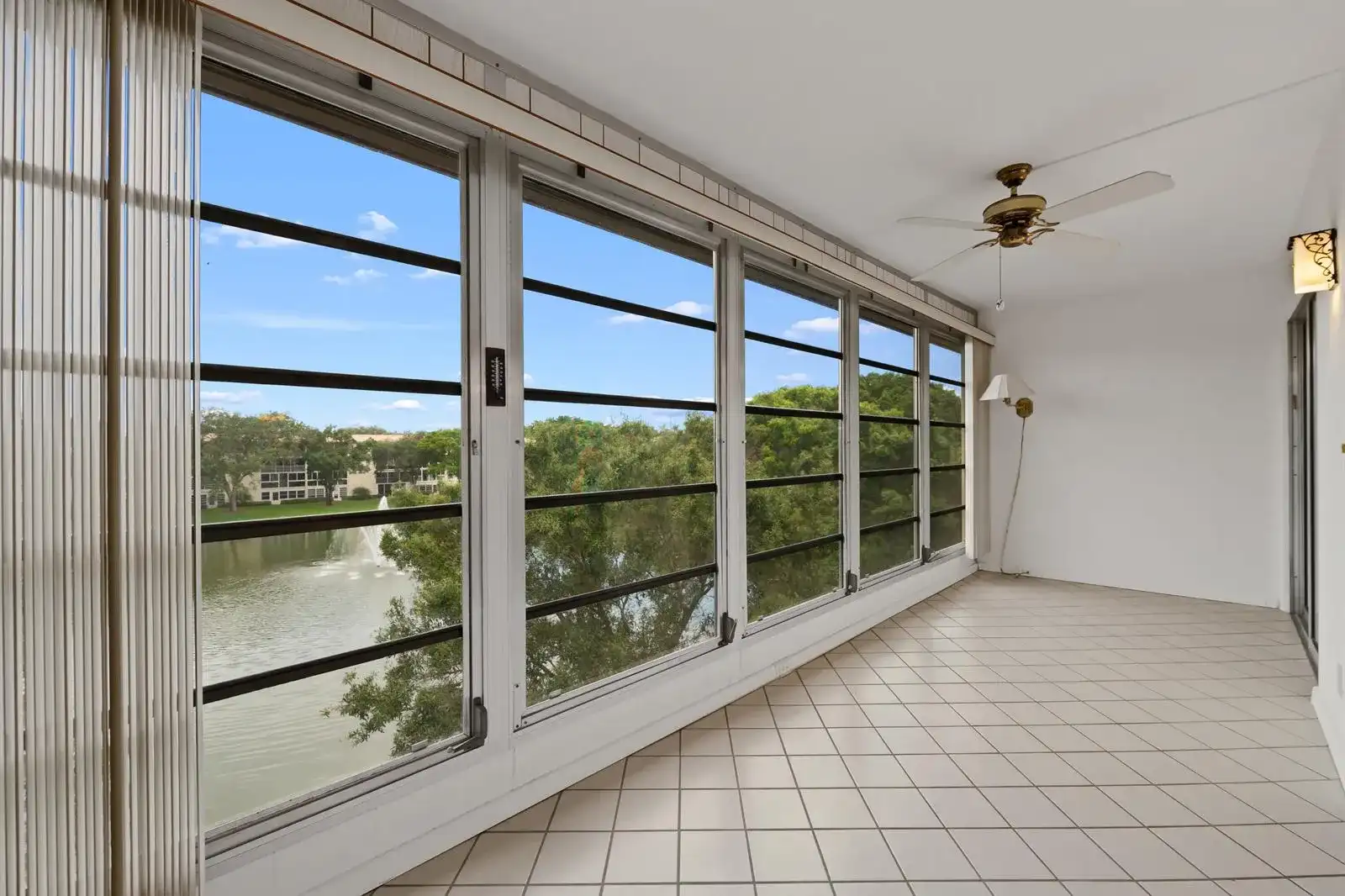 2202 LUCAYA Bend # D4, Coconut Creek FL 33066