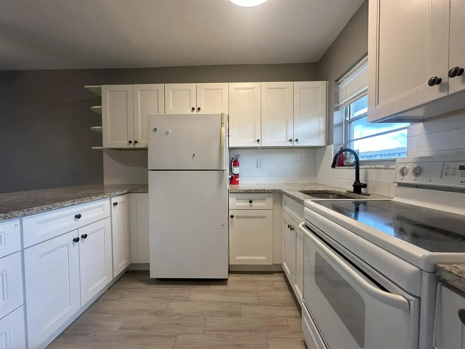 1113 LAKE Terrace # 107, Boynton Beach FL 33426 photo 4