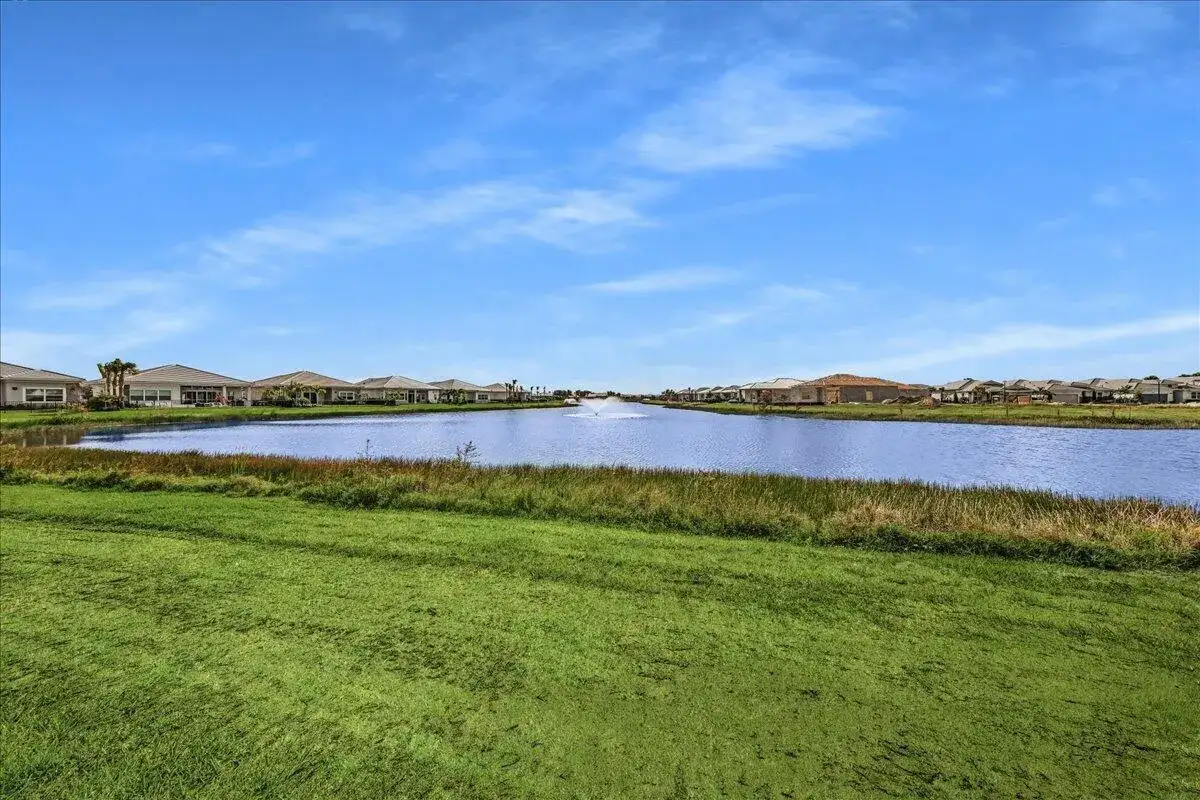 10161 TIMBER CREEK Way, Palm Beach Gardens FL 33412 photo 2