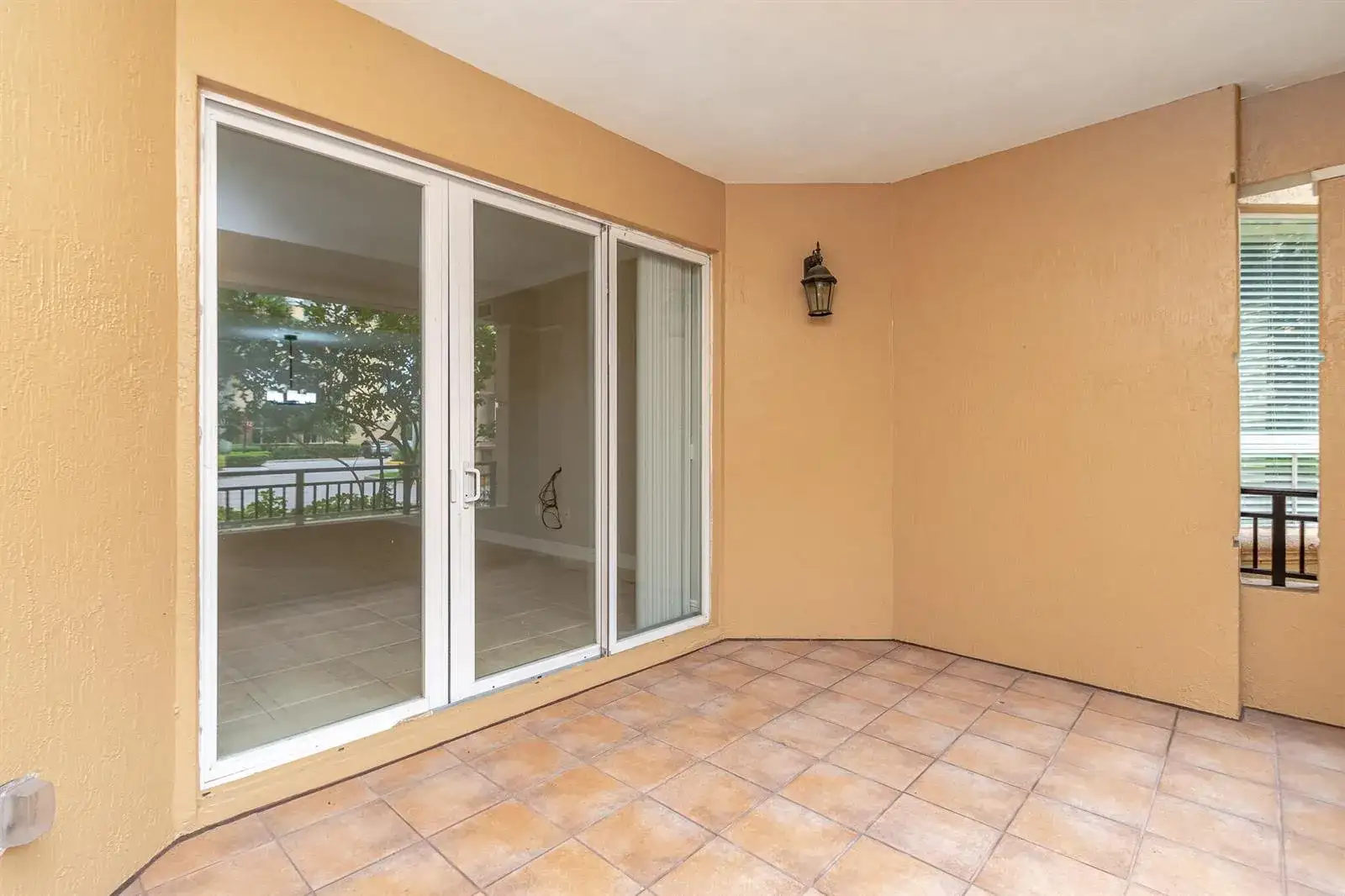 16101 EMERALD ESTATES Drive # 146, Weston FL 33331 photo 3