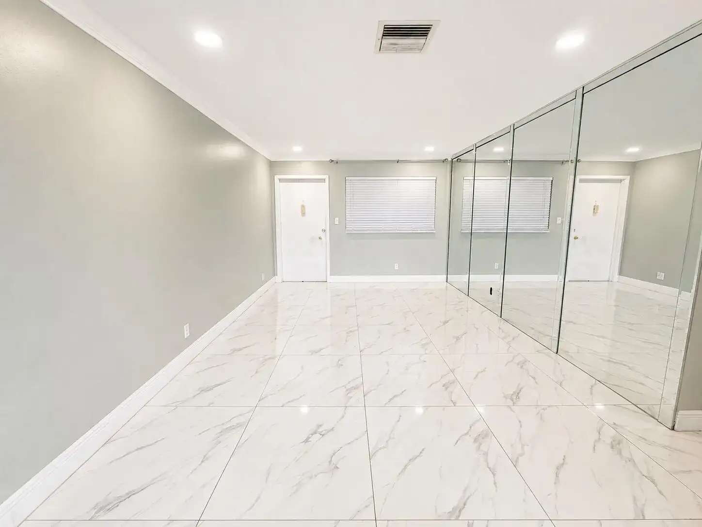 941 CRYSTAL LAKE Drive # 309, Deerfield Beach FL 33064 photo 3