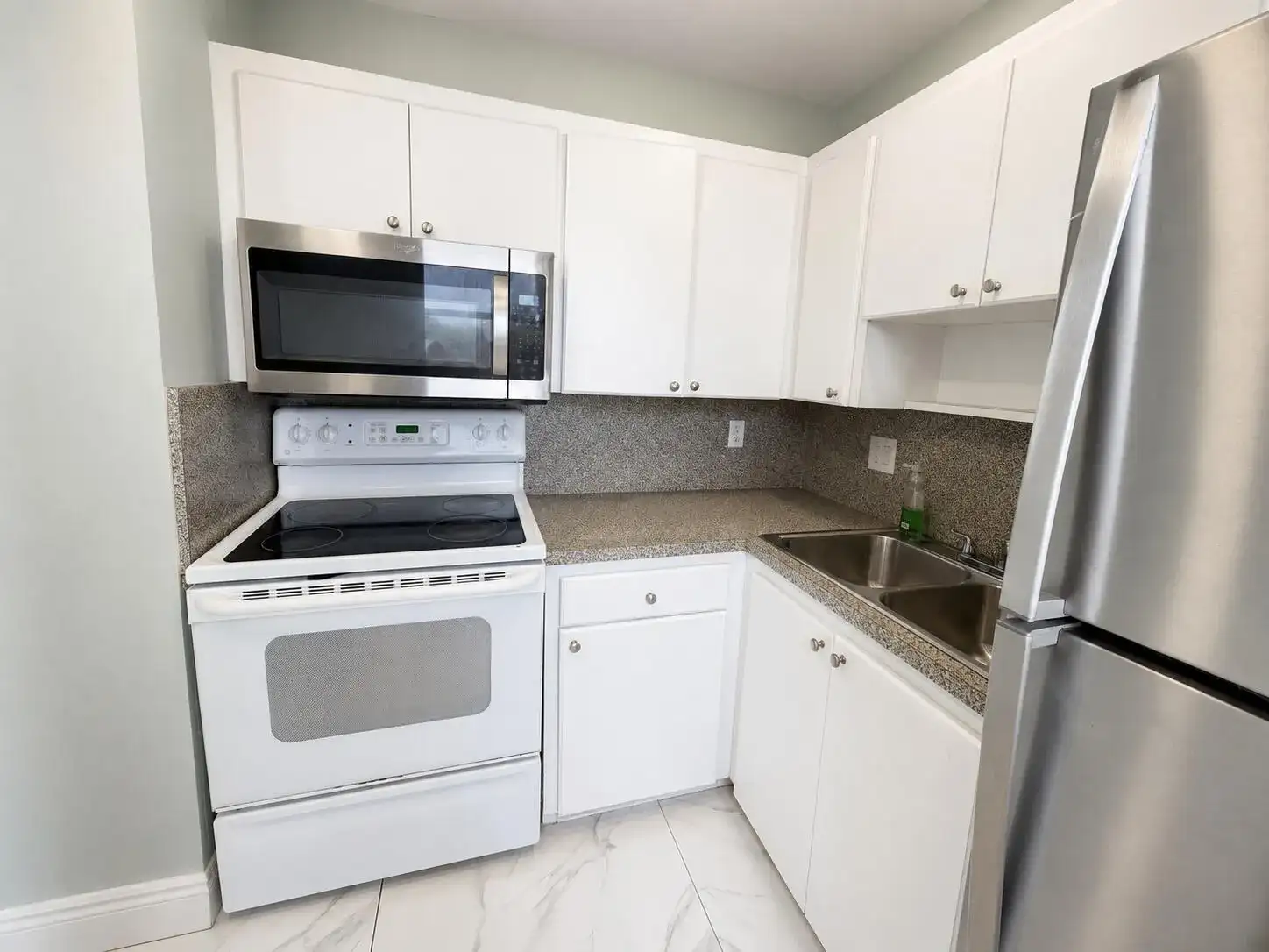 941 CRYSTAL LAKE Drive # 309, Deerfield Beach FL 33064 photo 4