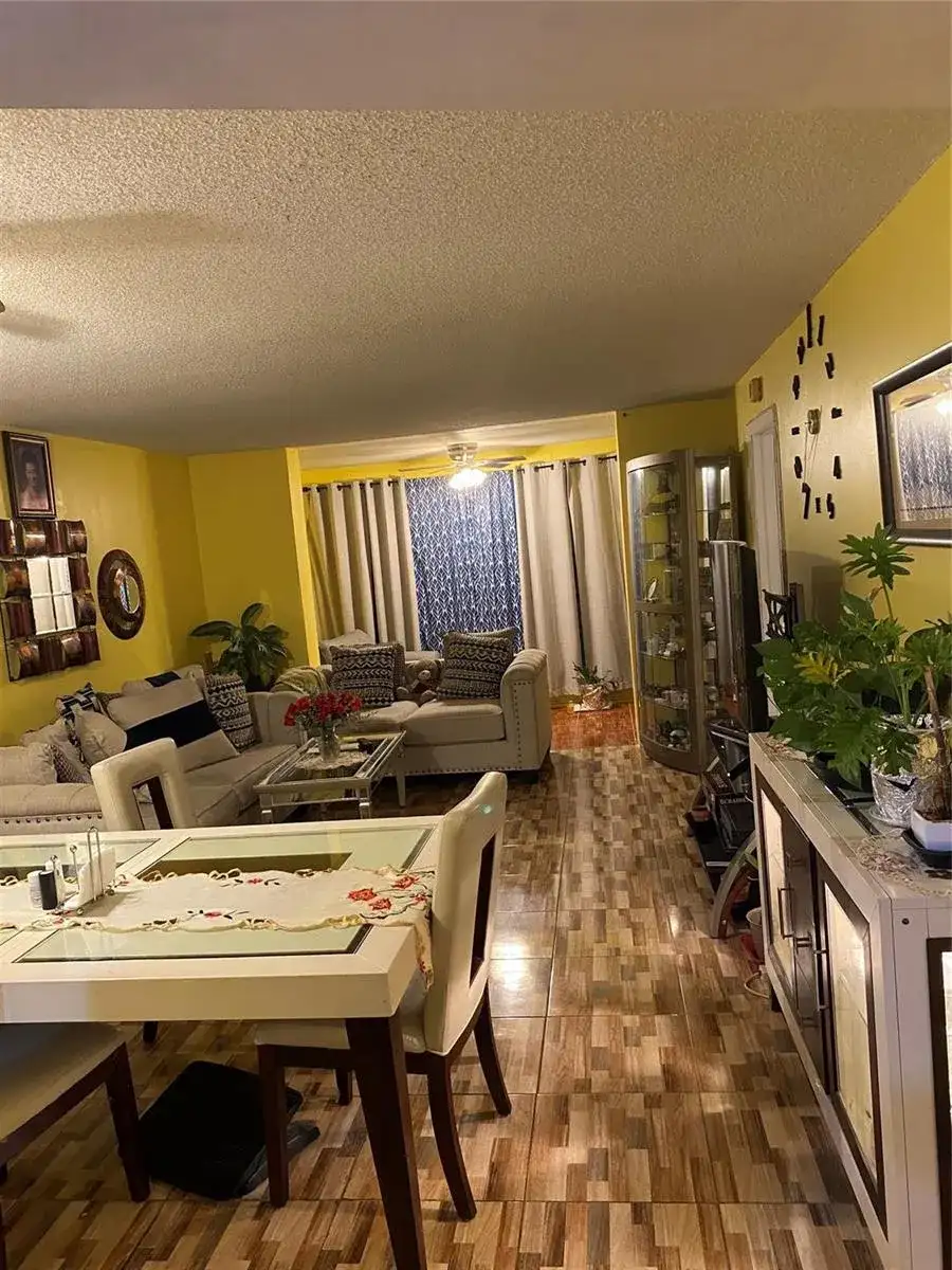2791 N PINE ISLAND Road # 102, Sunrise FL 33322 photo 3