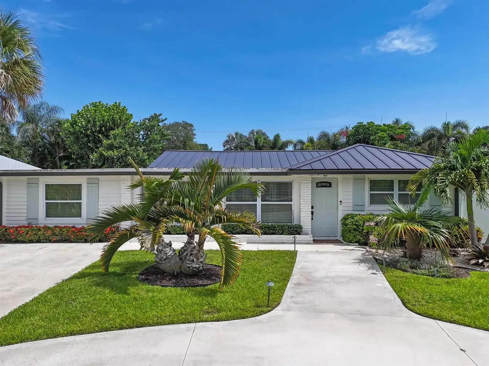 2427 COUNTRY OAKS Lane, Palm Beach Gardens FL 33410