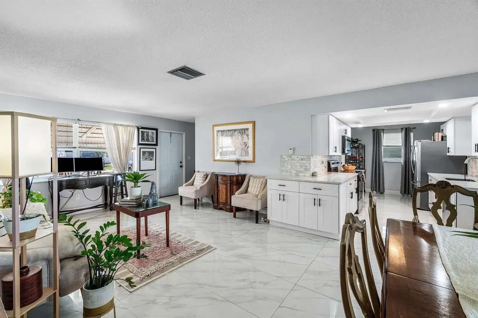 114 SW 8th Court, Boynton Beach FL 33426 photo 2