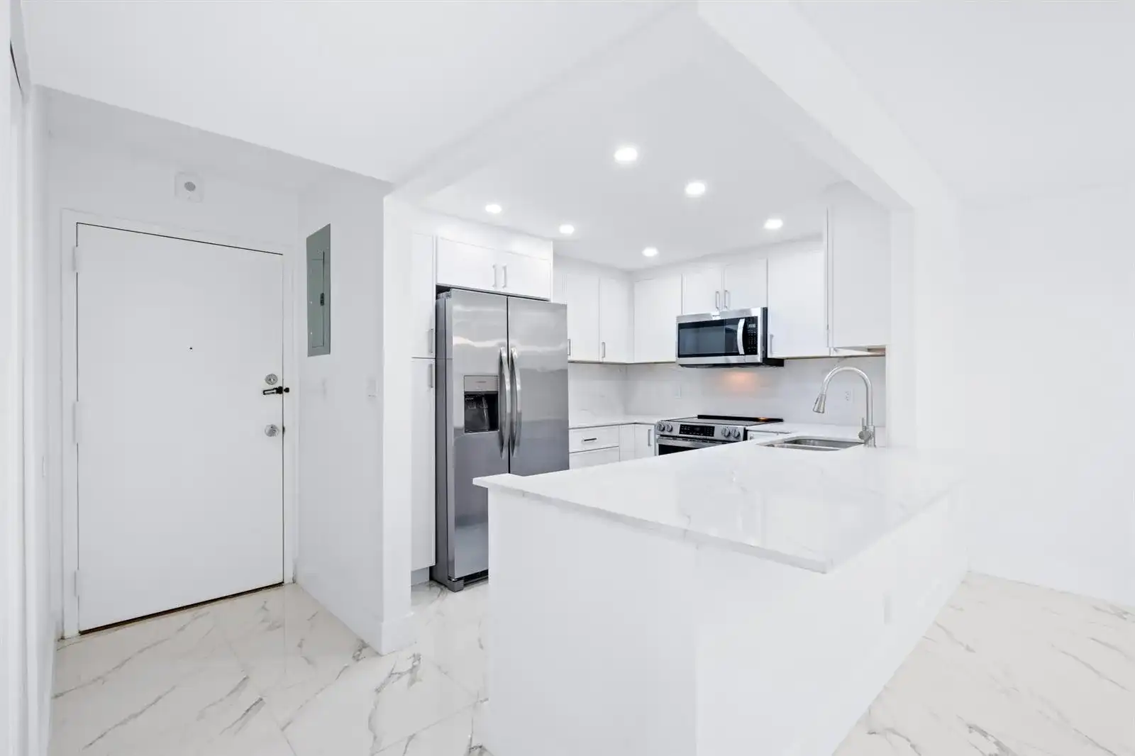 501 E DANIA BEACH Boulevard # 3F, Dania Beach FL 33004