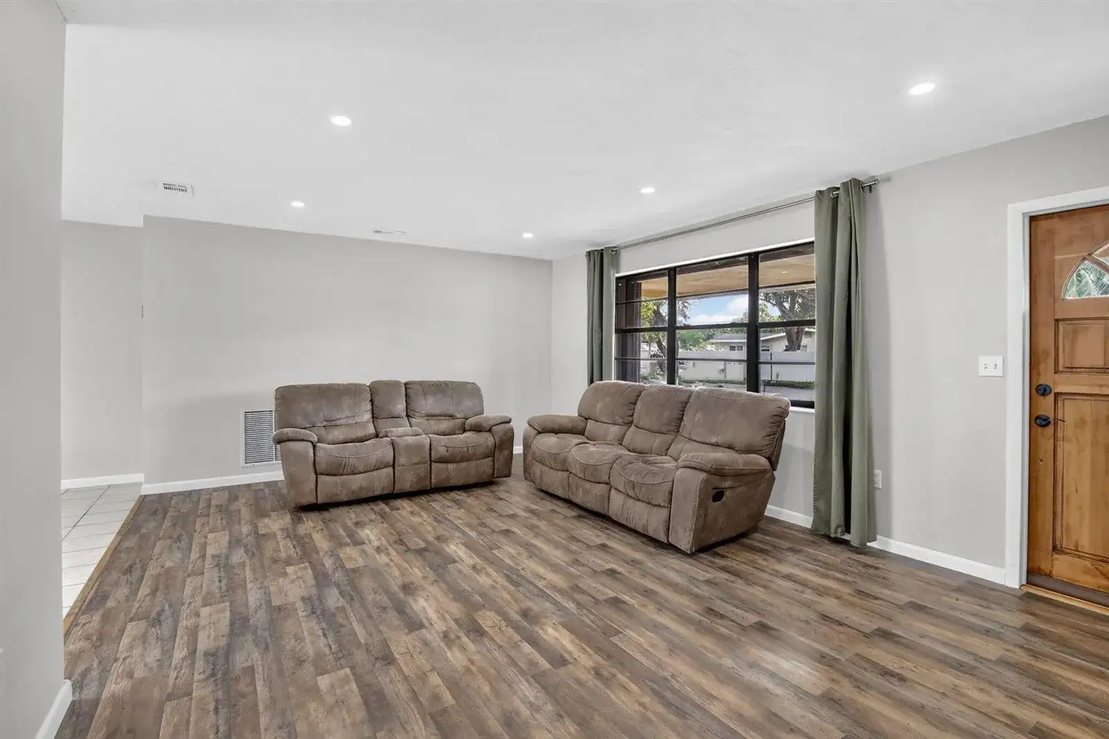 8968 SW 52nd Place, Cooper City FL 33328 photo 4
