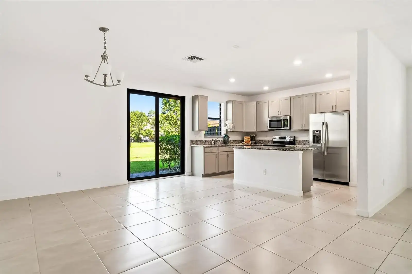 5323 SANTA MARIA Avenue, Boynton Beach FL 33436 photo 2