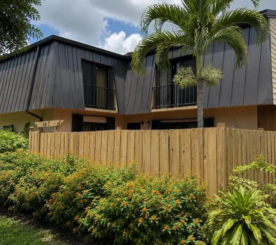 2457 WATERSIDE Drive, Lake Worth FL 33461