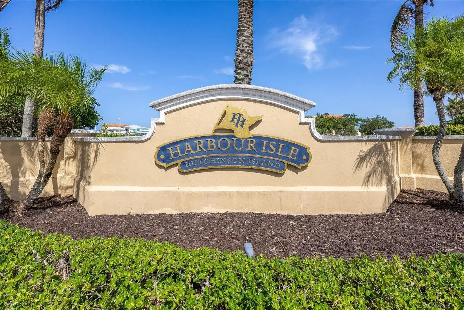 36 HARBOUR ISLE Drive W # 104, Fort Pierce FL 34949