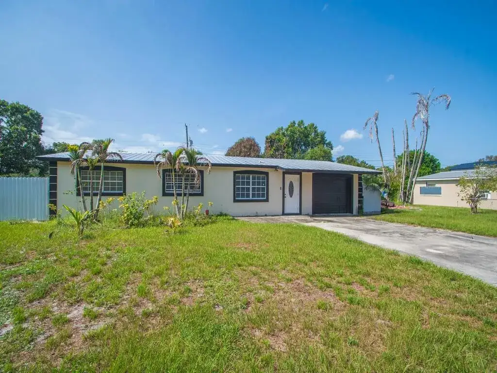 355 JOHNSTON Street, Fort Pierce FL 34982