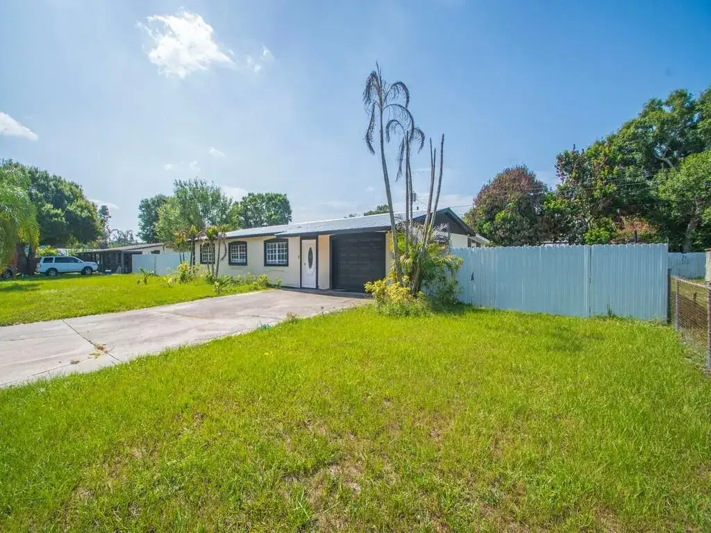 355 JOHNSTON Street, Fort Pierce FL 34982 photo 5
