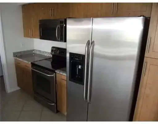 6529 EMERALD DUNES Drive # 302, West Palm Beach FL 33411 photo 3