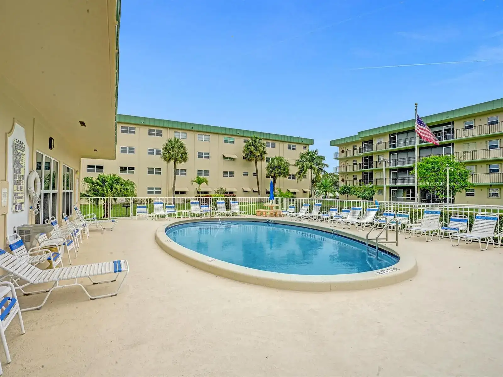 810 SE 7TH Street # 207, Deerfield Beach FL 33441 photo 2