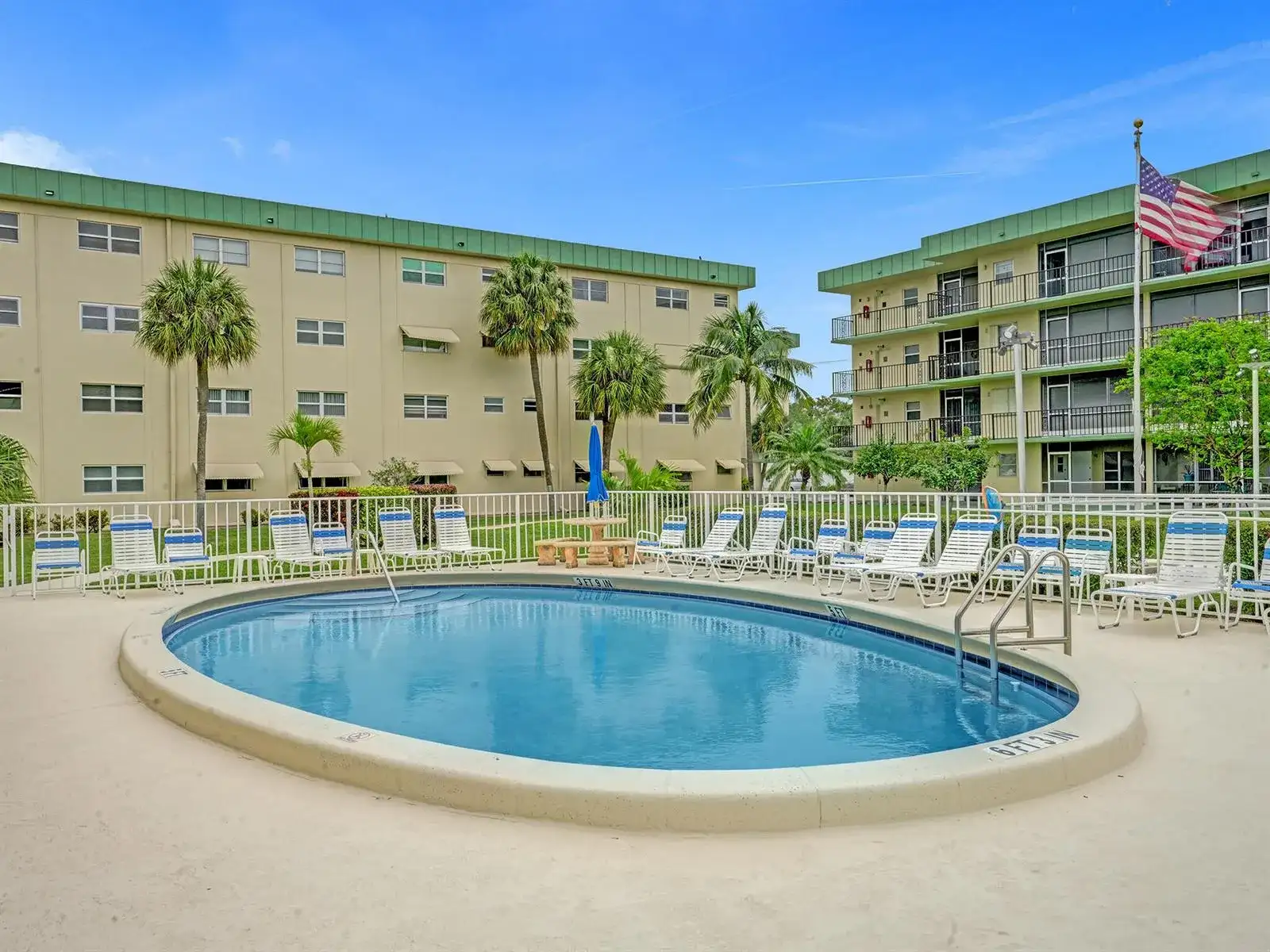 810 SE 7TH Street # 207, Deerfield Beach FL 33441 photo 3