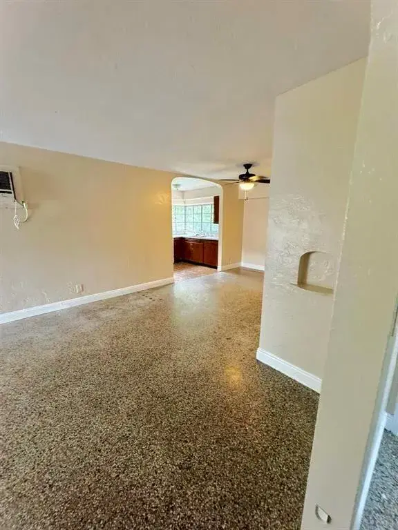 2531 Pierce Street, Hollywood FL 33020