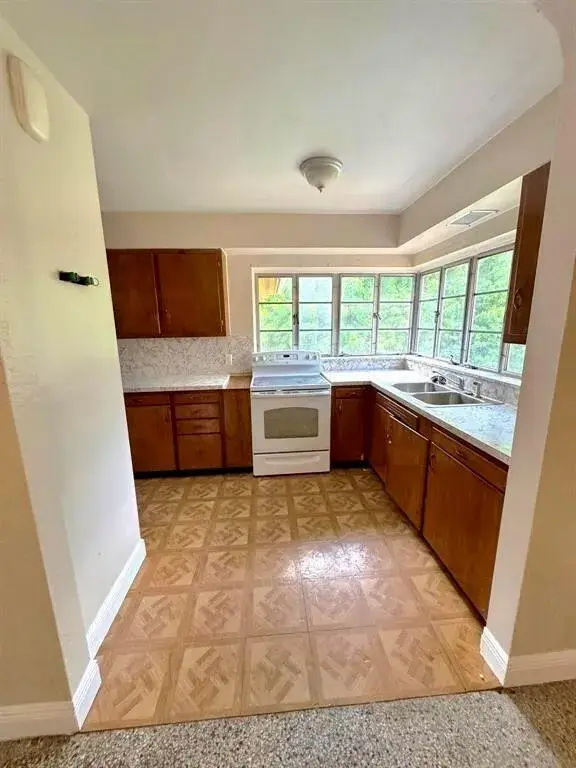 2531 Pierce Street, Hollywood FL 33020