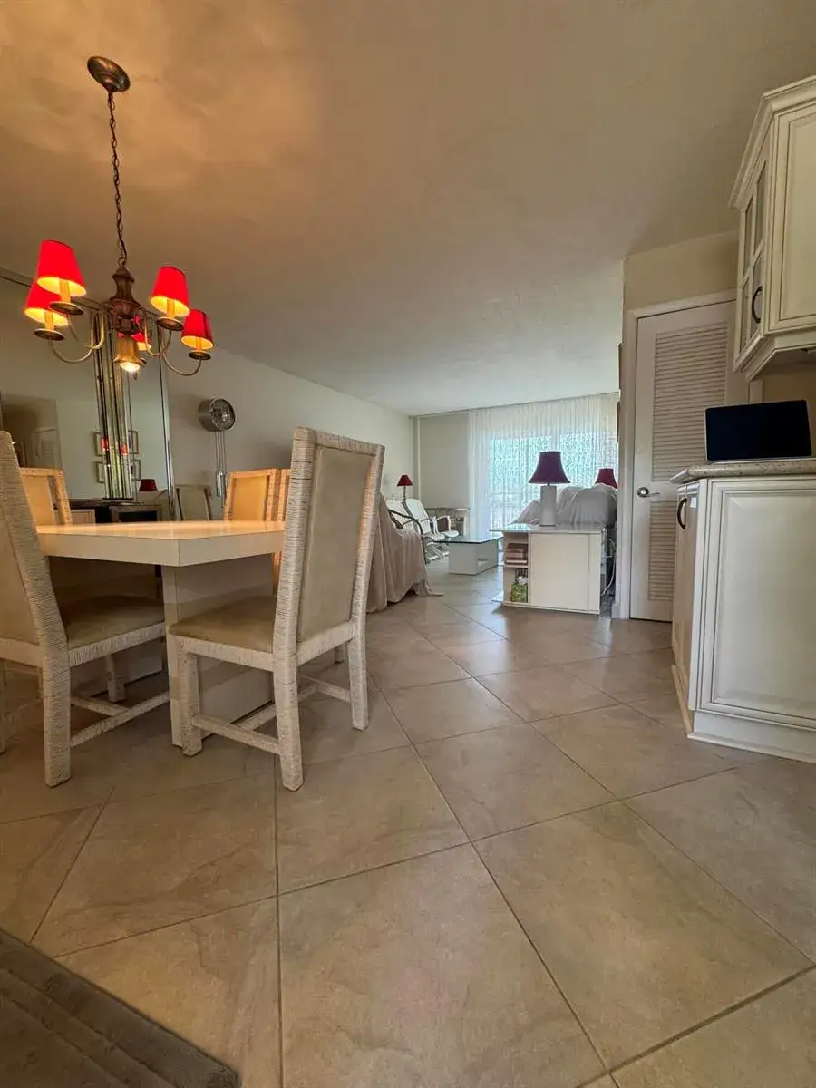 220 Kings Point Drive # 210, Sunny Isles Beach FL 33160