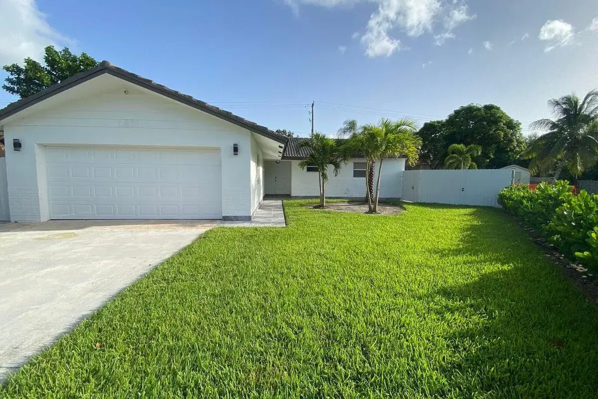 1831 EAST Court, Lake Clarke Shores FL 33406