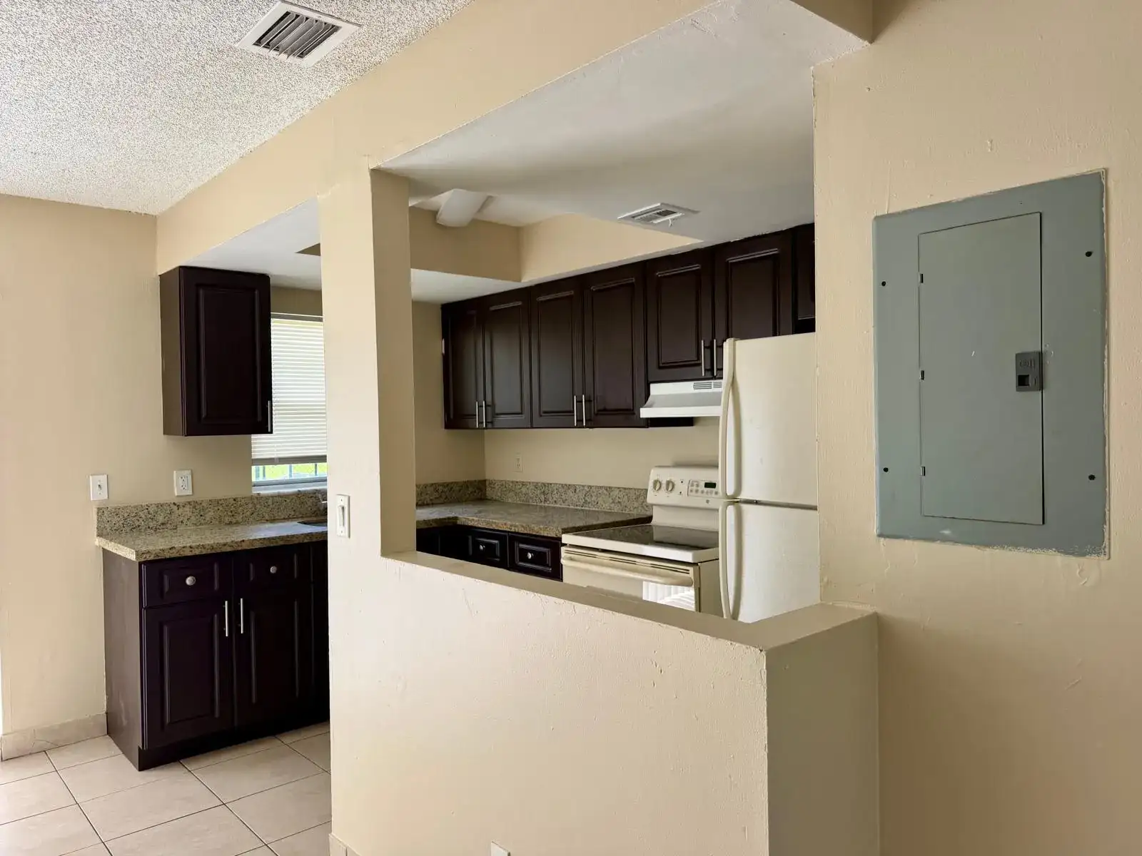 1920 NW 58th Terrace, Lauderhill FL 33313 photo 4