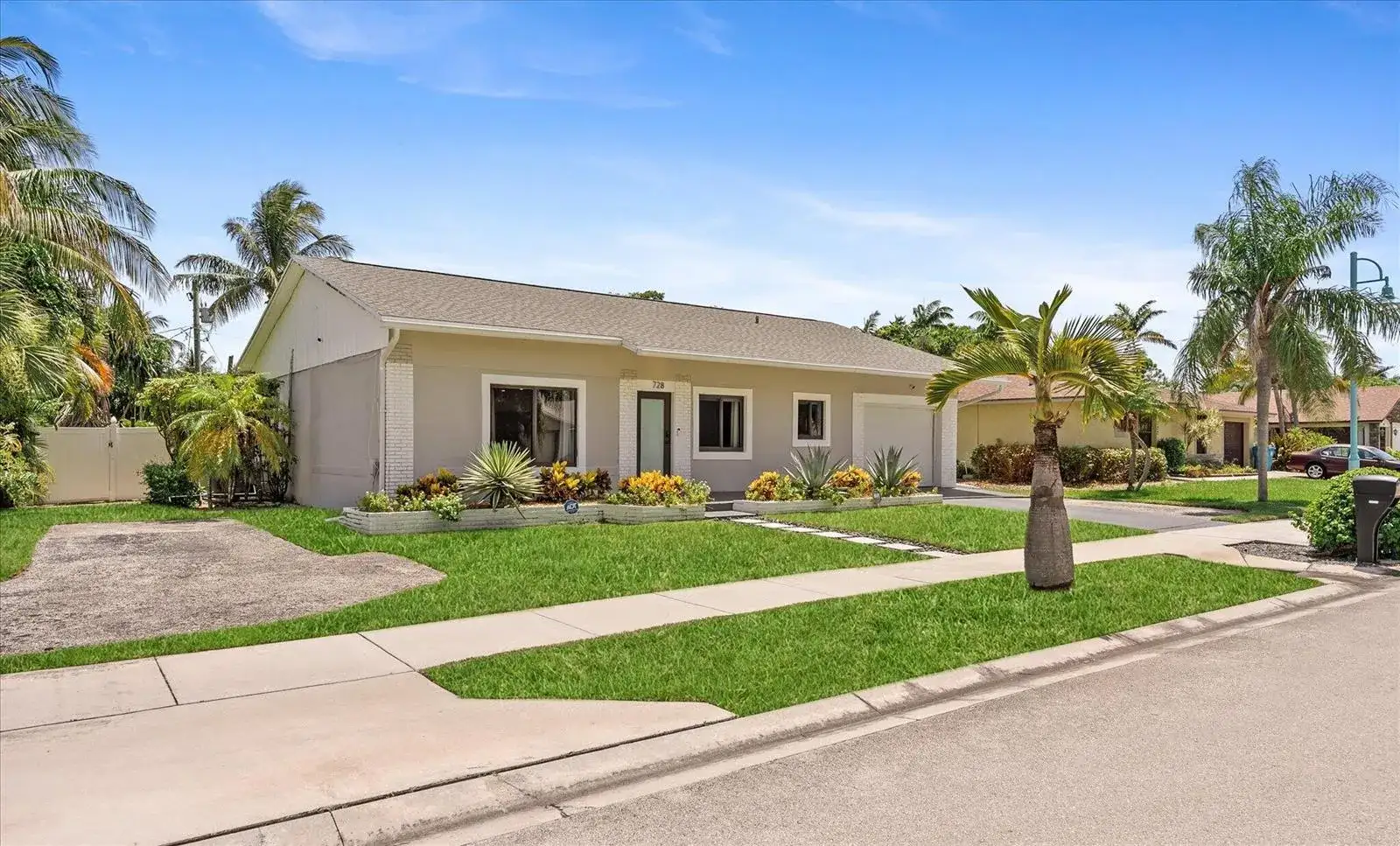 728 NE 9TH Avenue, Boynton Beach FL 33435 photo 3